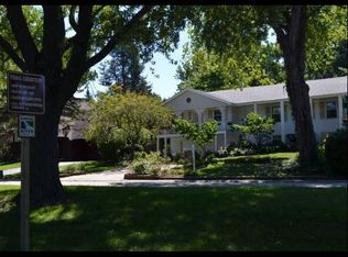 1109 Edgewater Dr, Naperville, IL 60540