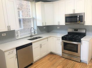 852 N Campbell Ave #2F, Chicago, IL 60622
