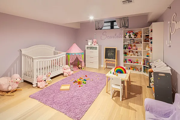 Sold by Compass | media 20