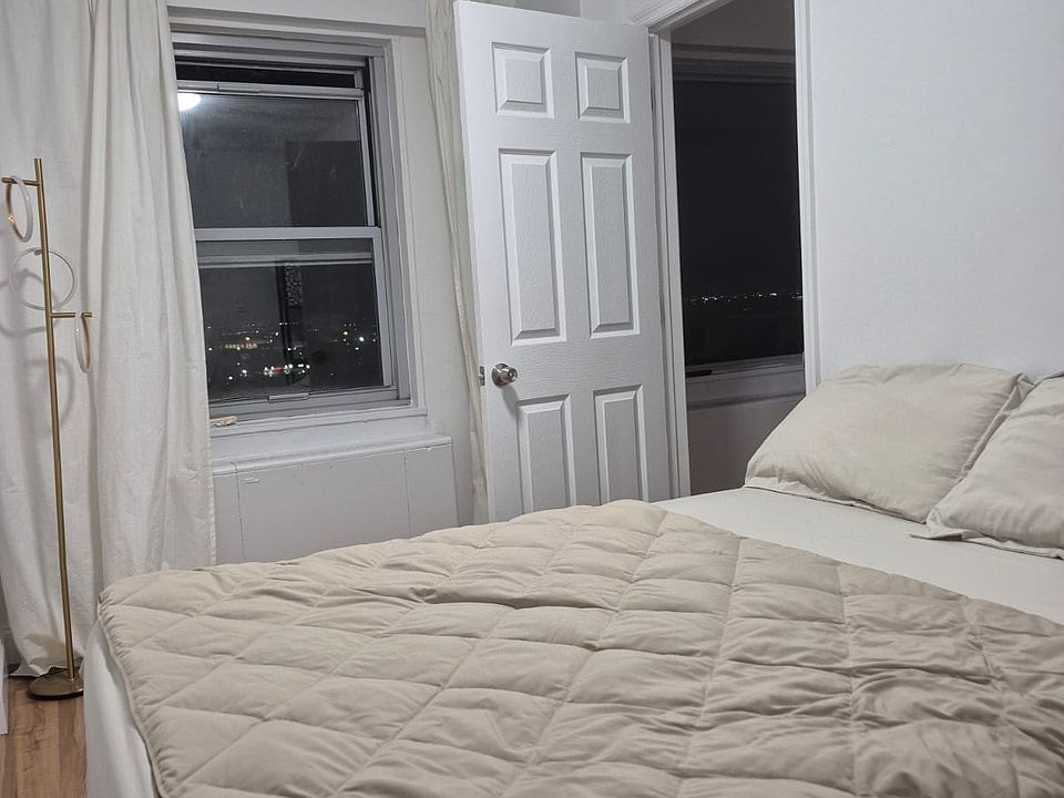 Bedroom, night