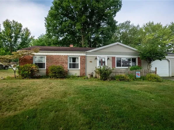 1499 Wakefield Dr, Hermitage, PA 16148