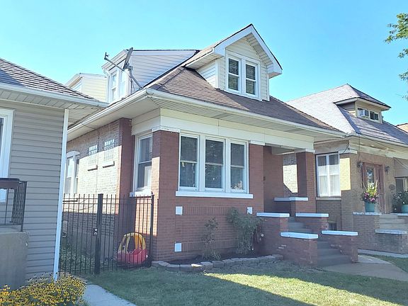 2nd image of 2222 N Leamington Ave