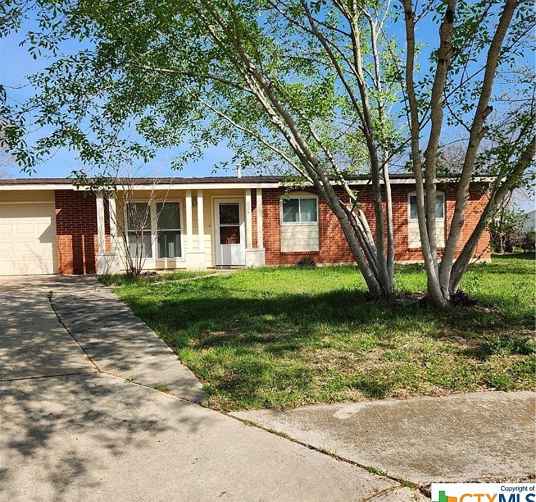 1st image of 824 Brooks Ave