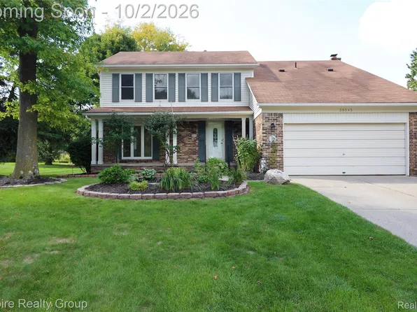 28545 Lake Park Dr, Farmington Hills, MI 48331