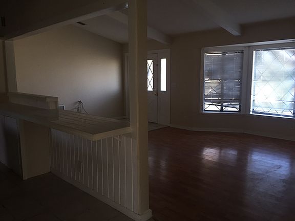 4th image of 4759 Longbow Dr