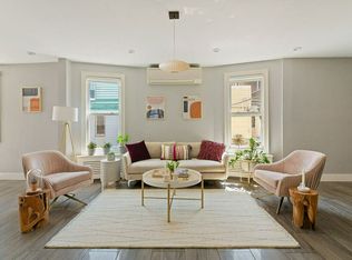 485 E 9th St #HSE, Brooklyn, NY 11218