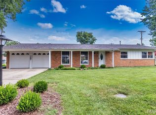 787 Chevron Dr, Saint Louis, MO 63125