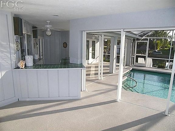 4th image of 4937 SW 11th Ct