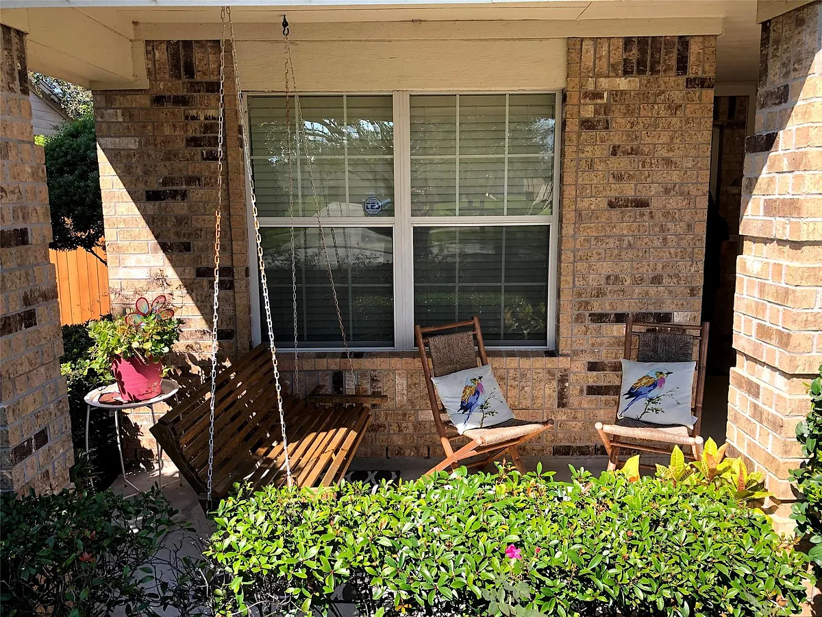 Building Photo - 4611 Pin Oak Creek Ln