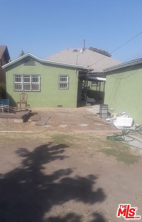 2nd image of 916 W 47th St