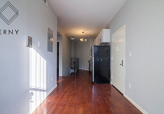 2nd image of 296 Cooper St #1B