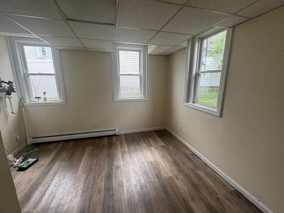 3 Chestnut St #3