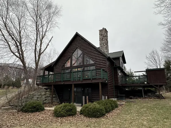 N6816 Hidden Valley Drive, Beaver Dam, WI 53916