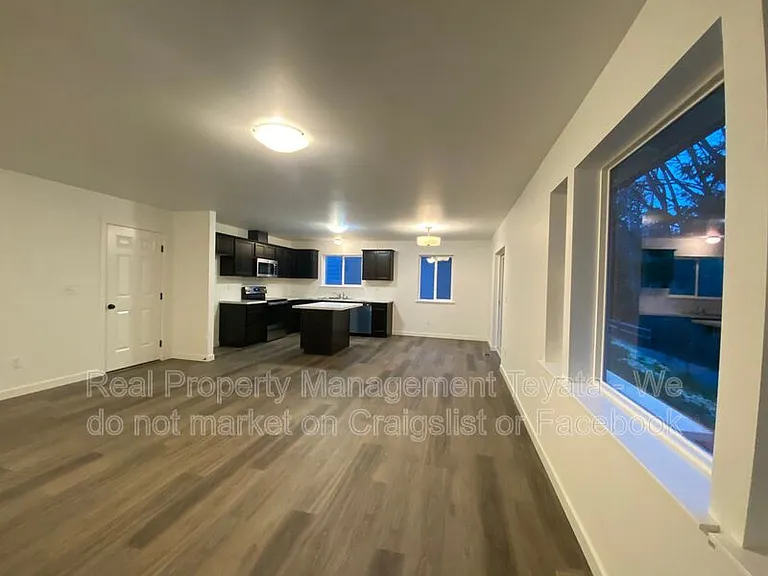 6270 Fernridge Dr — Photo 4