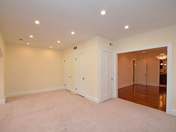 4th image of 3460 Whitfield Ave Unit 2