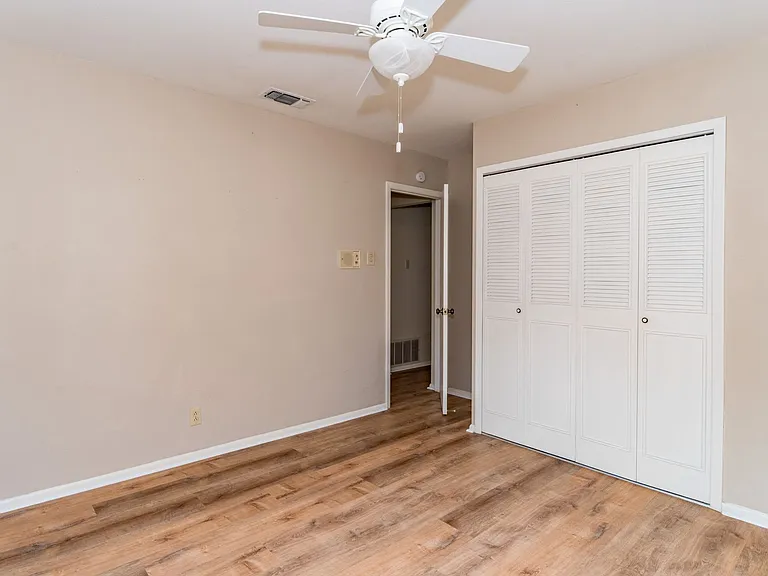 4146 Longvale Dr — Photo 17