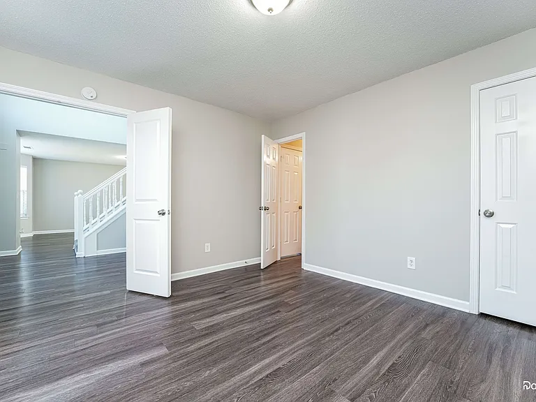 2575 Captains Row — Photo 10
