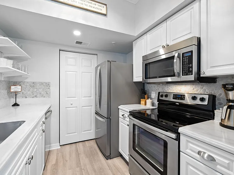 15605 Ocean Walk Cir #106 — Photo 5