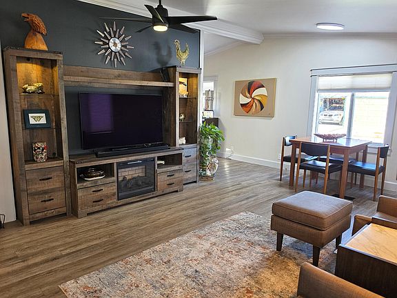 5th image of 1001 SE 15th St Unit 83