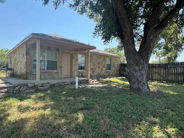 200 N 7th Street, Lometa, TX 76853
