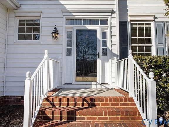 4th image of 906 Green Garden Cir