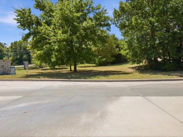 Cobblestone Dr, Ada, OK 74820