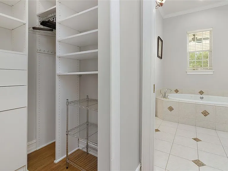 216 Eastpark Dr — Photo 28