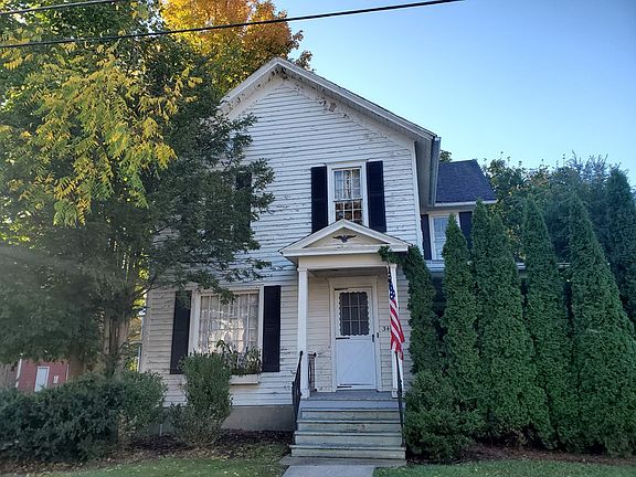 3rd image of 34 Sherwood St