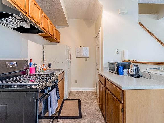 4th image of 1164 Mount Pleasant Ave #1166