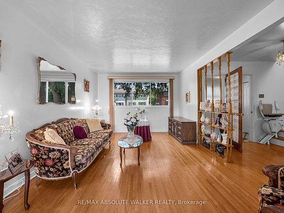 2nd image of 656 Morin St