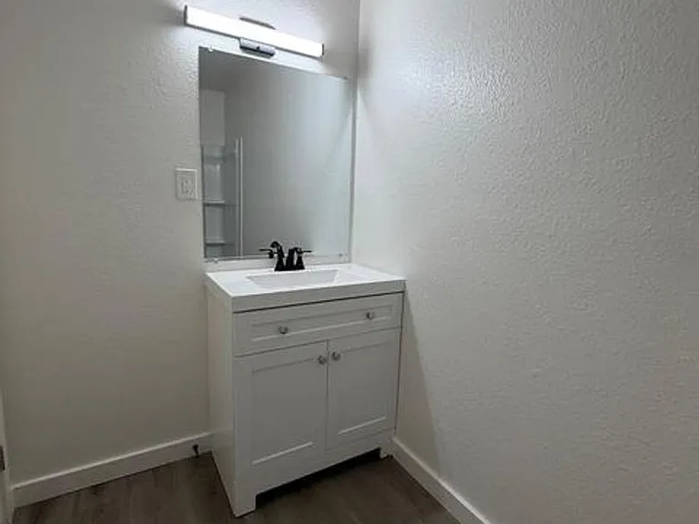 1027 E Dunlap Ave #3 — Photo 8