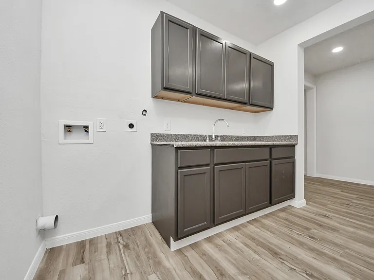 7021 Canal St #A — Photo 13