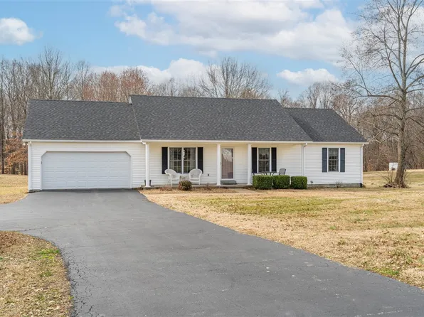 7253 Bowling Green Rd, Scottsville, KY 42164