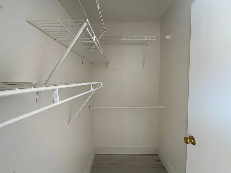 15345 Murray Ave — Photo 19