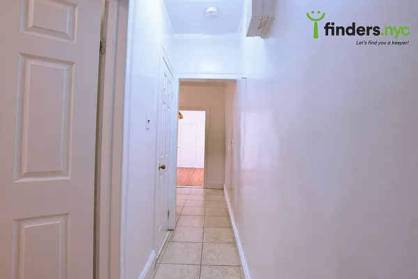 Rented by Clove Realty LLC | media 8