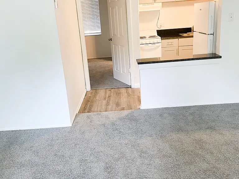 Sunbay Apartments — Photo 16
