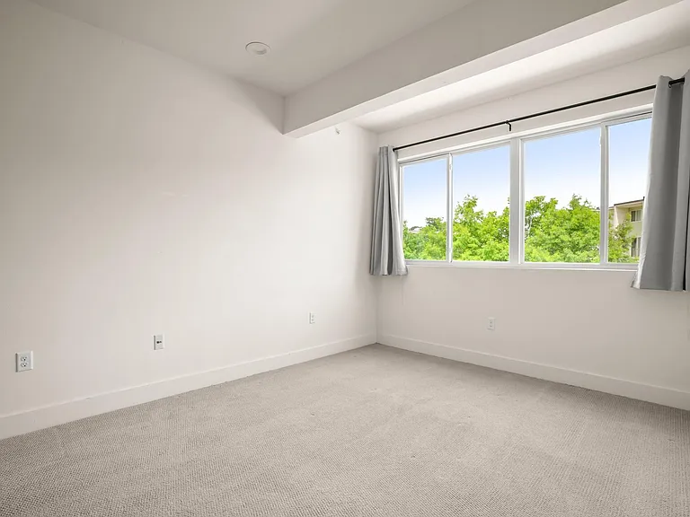 604 N Bluff Dr #228 — Photo 19
