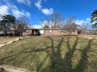 400 Glen Crest Dr, Fairfield, AL 35064