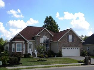 412 Landons Cir, White House, TN 37188