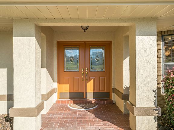 3rd image of 39136 Treeline Dr