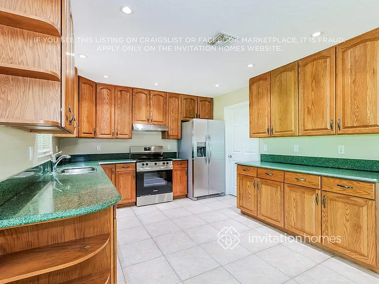 112 Granada St — Photo 6
