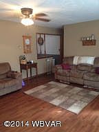 3rd image of 819 Fisher Dr