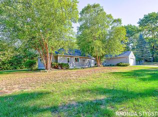 5090 Wakefield Ave NE, Comstock Park, MI 49321