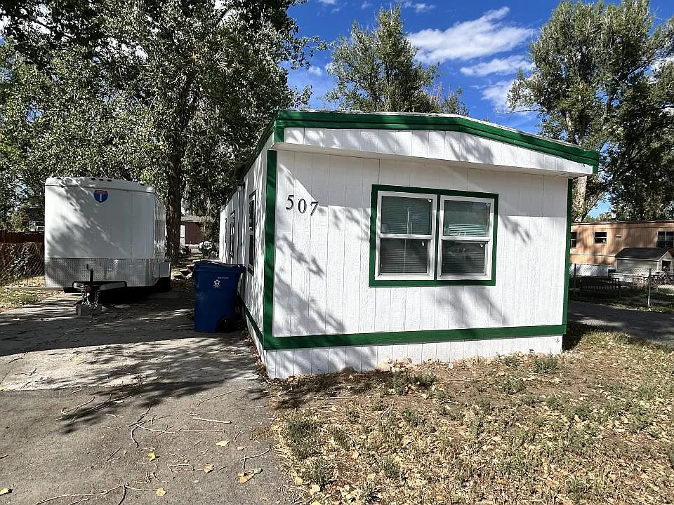 2 bed, 1.0 bath, $1,195 — Photo 1