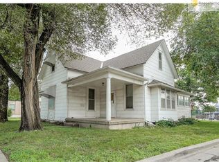 9211 Pflumm Rd, Lenexa, KS 66215