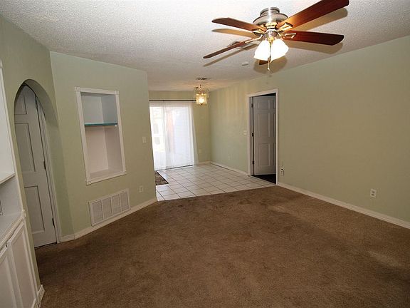 3rd image of 335 Corrydale Dr