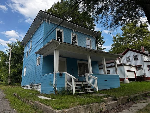 2nd image of 609 N Ionia St