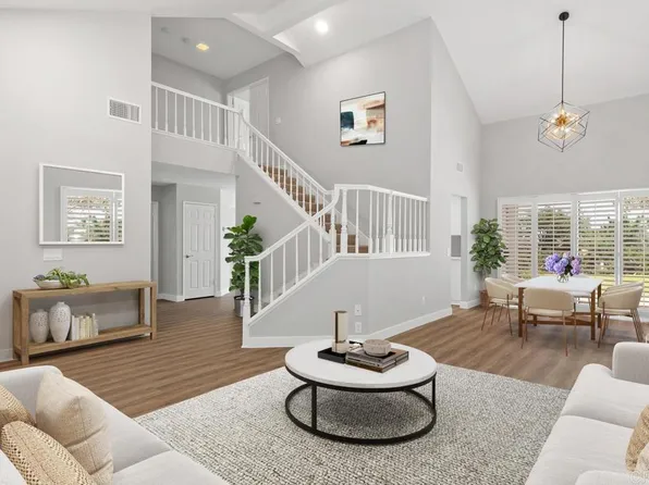 3514 Sitio Baya, Carlsbad, CA 92009