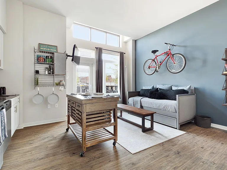 7 University Place Blvd #410 — Photo 8