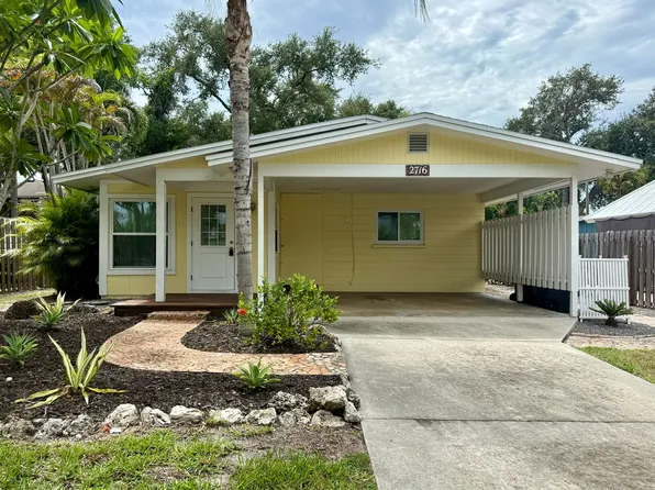 2716 Blossom Dr, Sarasota, FL 34239